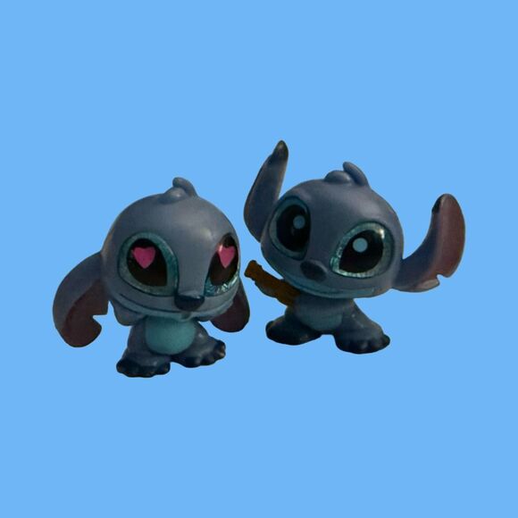 Disney Doorables Stitch Special Edition Love Struck Stitch & Ukulele Stitch A10 - Picture 7 of 7